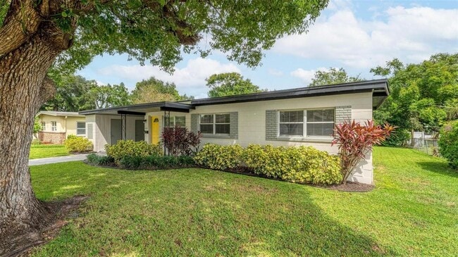 Photo - 3015 Tampico Dr