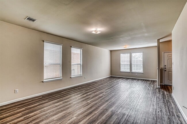 Building Photo - 16 Leisure Shore Ct
