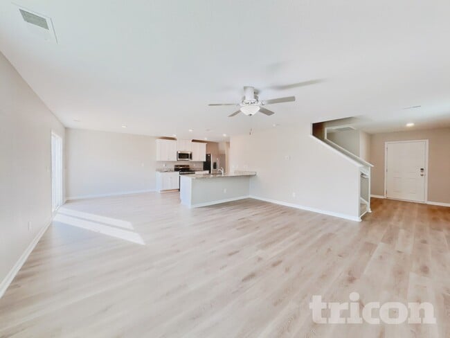 Photo - 784 Frosty Way