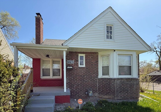 Renovated Single-Family Home – We Welcome ... - Renovated Single-Family Home – We Welcome ...
