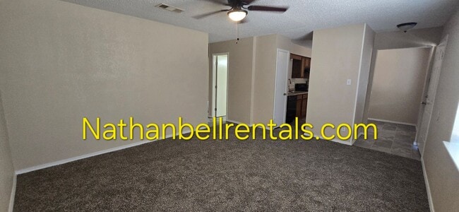 Building Photo - 1665-1679-1679 Ballard Dr Unit 1667