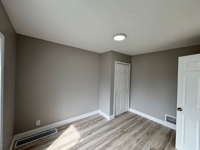 Photo - 21434 Panama St