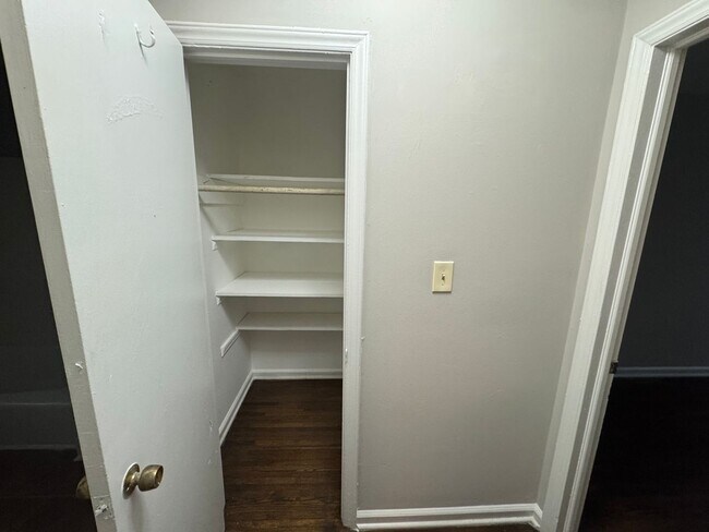Photo - 3440 Washburn Ave