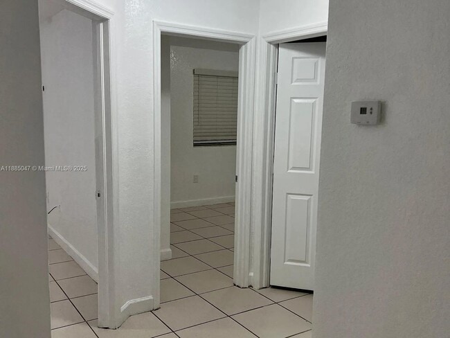 Building Photo - 10352 SW 181st St Unit 2