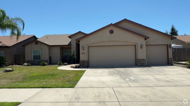 Building Photo - Beautiful Home For Rent in Shannon Ranch i...