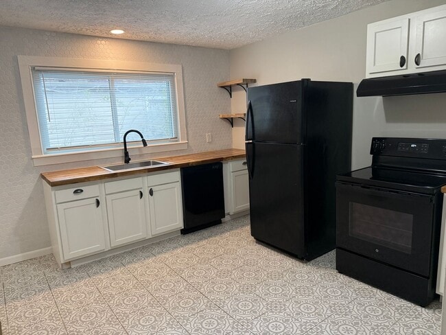 Photo - Housing Choice Vouchers Welcome! Charming ...