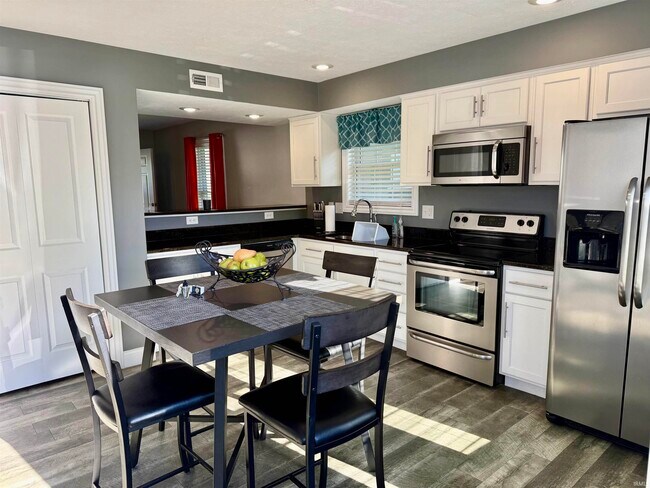 Photo - 2317 S Samuel Ln