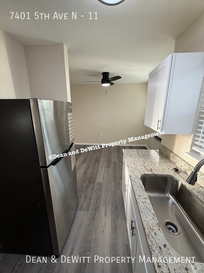Photo - 1 Bed/1 Bath - Unit 11