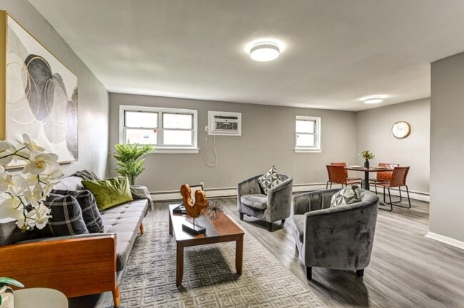 Photo - Cedar Court