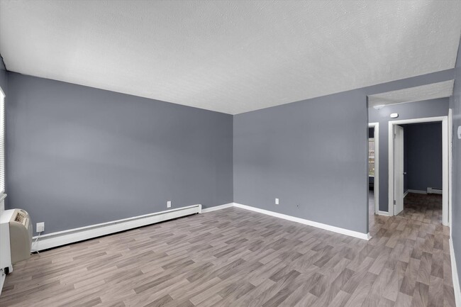 Photo - Spacious 1–3 Bedroom Apartments in South Louisville | Cedar Chase Unidad 308