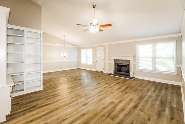 Photo - 235 Grayland Creek Dr