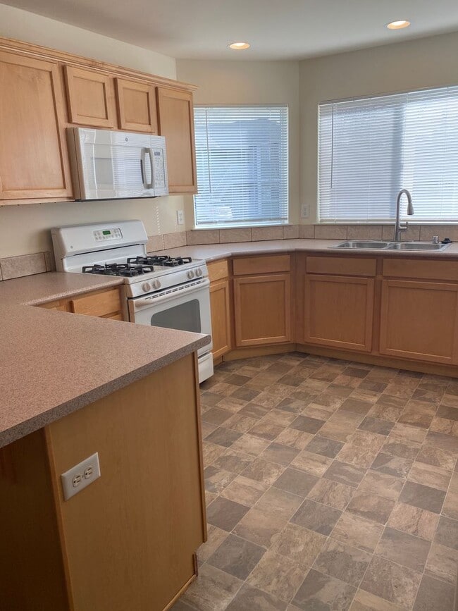 Photo - 917 Orchid Pl Unidad 202