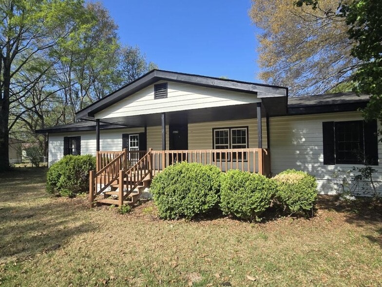 2619 W Black Creek Rd