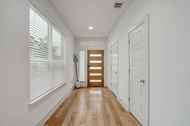 Photo - 1415 Homespun Rd