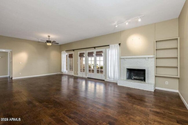 Building Photo - 7230 E Arlington Rd