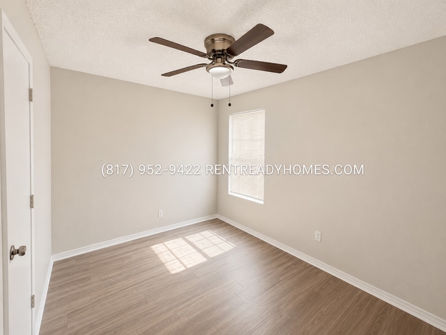 Photo - 313 Forby Ave Unit 1