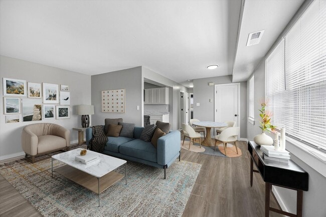 Photo - Foxwood Manor Apartments