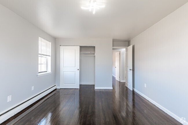 2BR, 1BA- Bedroom