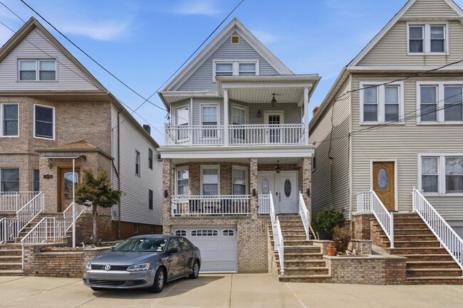 Building Photo - 187 Avenue C Unit 1