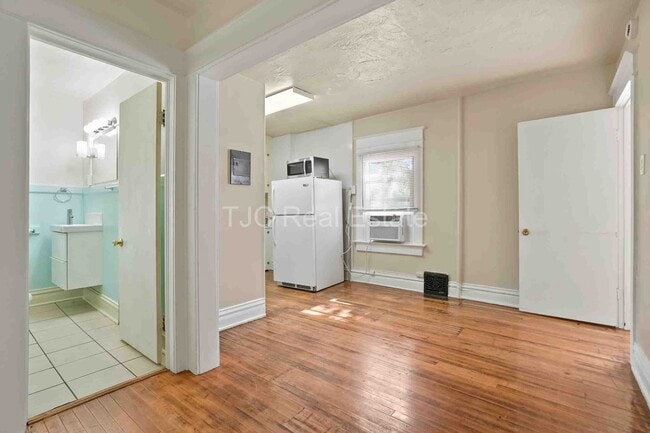 Photo - 468 - 474 S. Lincoln St. Unit 472 S. Lincoln St.