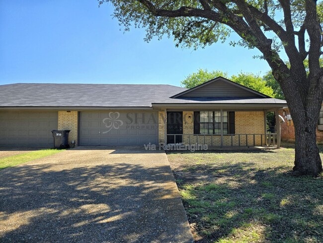 Building Photo - 2202 Kirby Lee St Rental