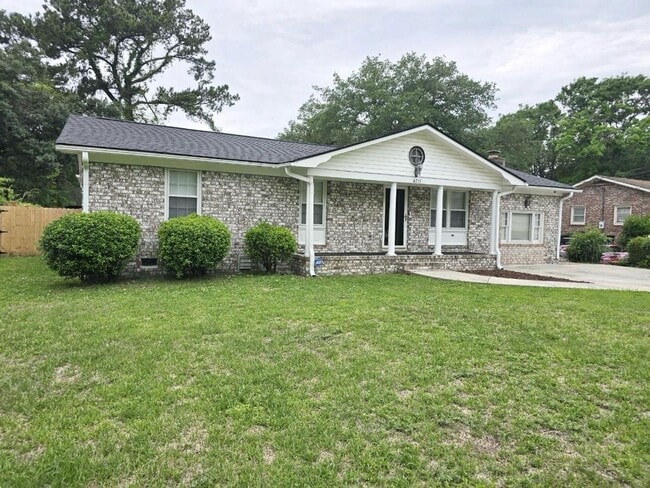 Charming ranch style home - Charming ranch style home