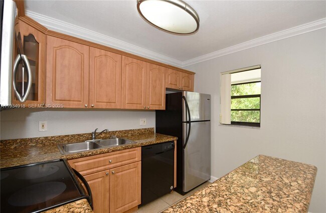 Photo - 1401 NE 53rd St Unit 202