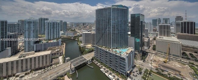 Photo - 465 Brickell Ave Unidad 4104