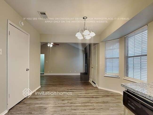 Photo - 717 Lynne Ln