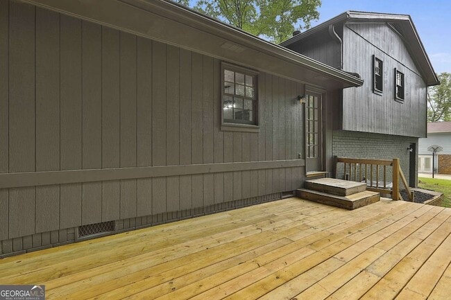 Photo - 157 Hyde Cir