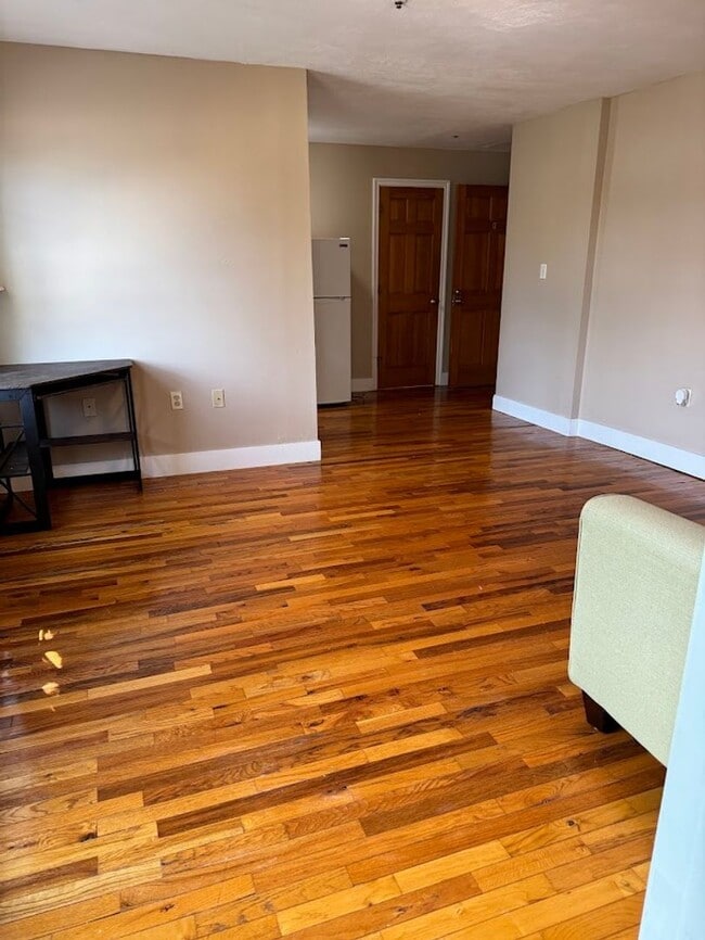 Photo - Portsmouth 1 bedroom Unit B