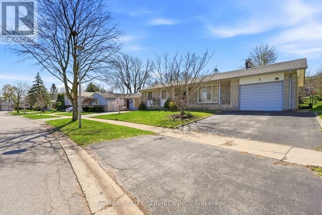 Photo - 5 Chaucer Rd