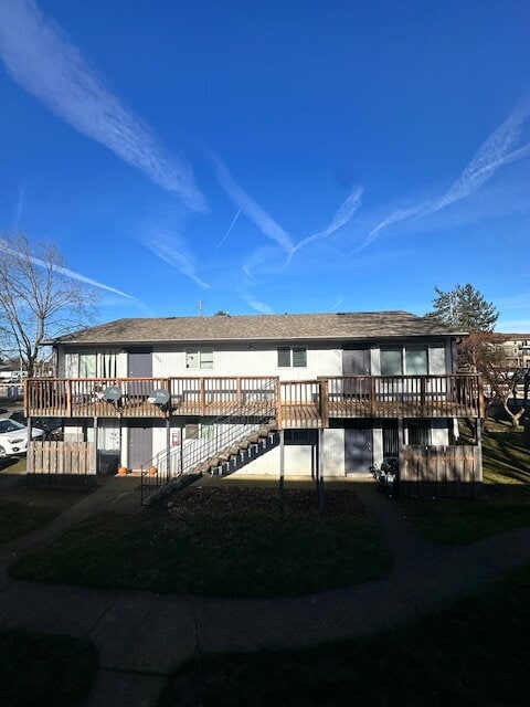 Building Photo - 2-Bedroom Upstairs Corner Unit; 1-Bath