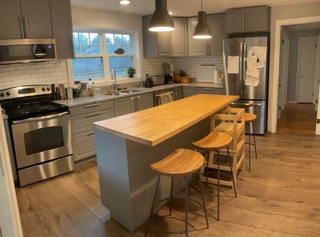 Photo - 110 Clearwater Rd