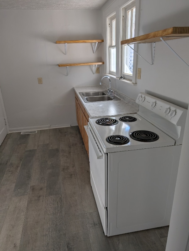 Photo - 1310 W Virginia Ave