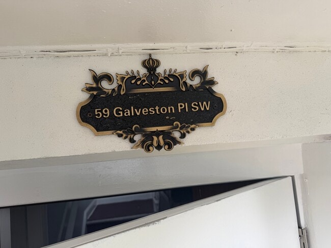 Photo - 59 Galveston Pl SW Unit 1