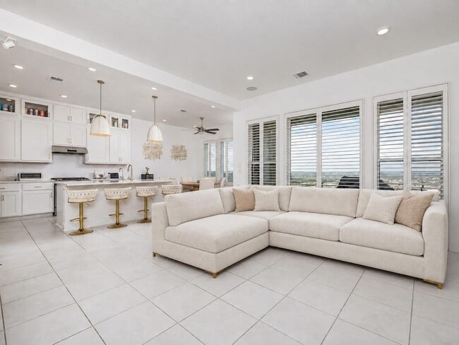 20 Maybury Way