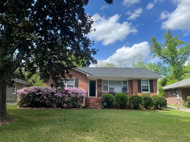 Building Photo - 440 Bonnie Dr