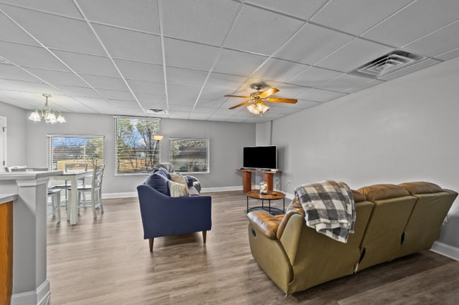 Photo - 1620 Martin Luther King Jr Ave S Unidad 202