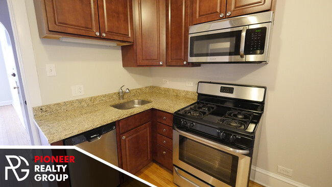 Photo - 2122 W Ainslie St Unit 2102-1E