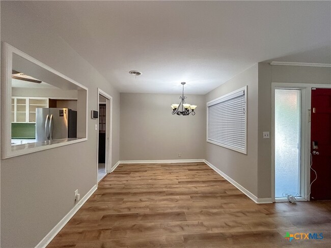 Photo - 4902 Dahlia Ln