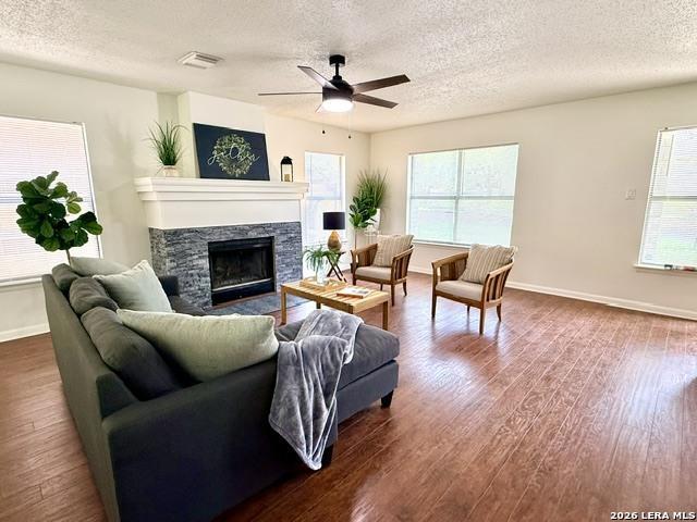 Photo - 21523 Hyerwood