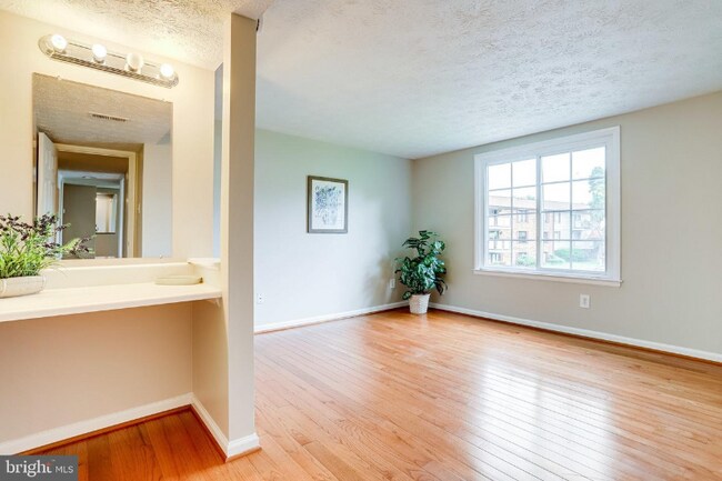 Photo - 8385 Brockham Dr