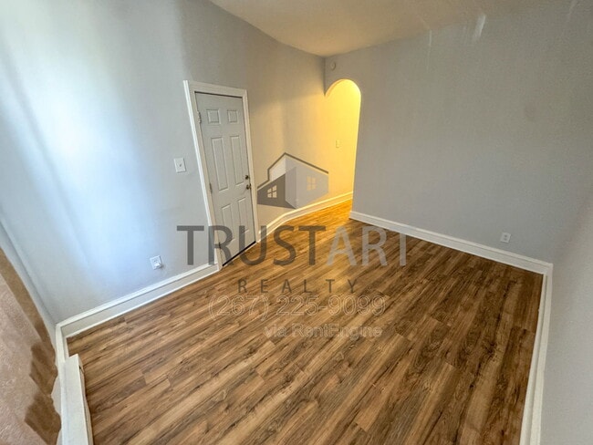 Photo - 2446 N 33rd St Unidad 1