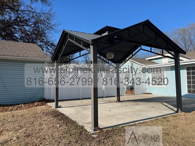 Photo - Spacious One Level Home on HUGE LOT!