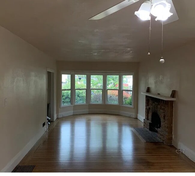 Photo - 4315 Essex St