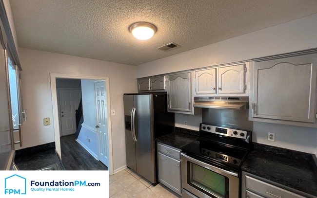 Photo - 3892 Oak Branch Cir W