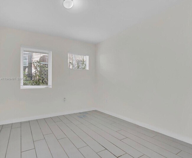 Photo - 740 Meridian Ave Unit 18