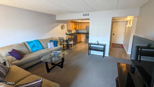 Photo - 7910 E Camelback Rd Unit 302