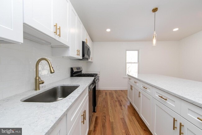 Photo - 117 W Nicholson Rd